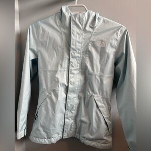 The North Face girls jacket size 10-12 
 Double zipper and dryvent technology